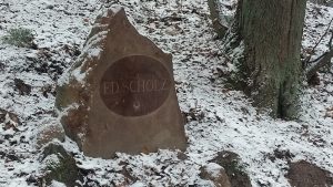 Kamień pamiątkowy poświęcony Eduardowi Scholzowi